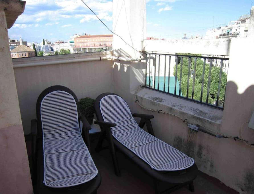 Young Penthouse Valencia Exterior foto